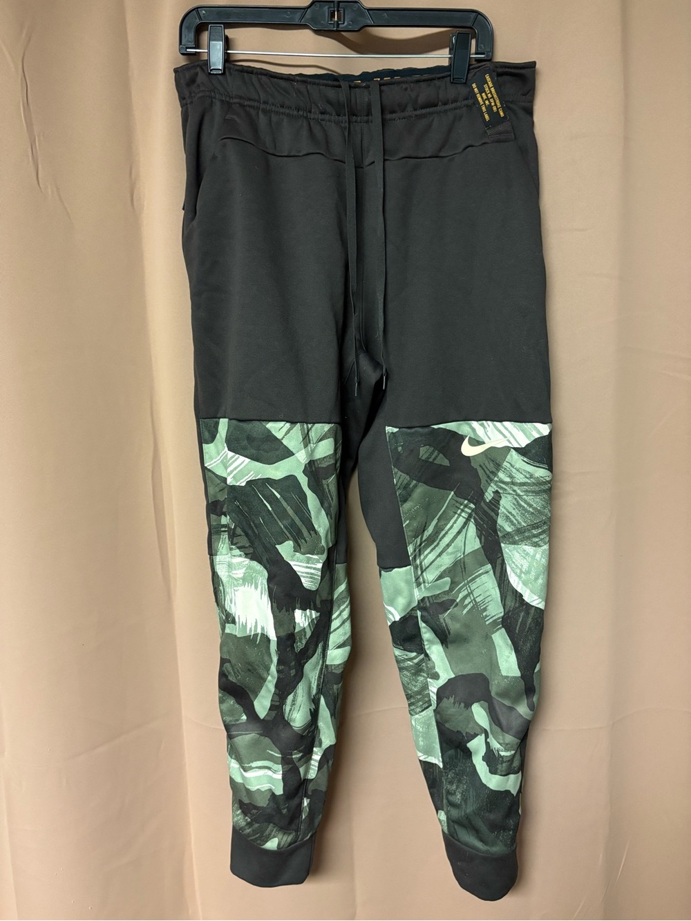 Nike Therma Fit Activewear Athletic Pants Cascade Brushstroke Camo Men’s L
